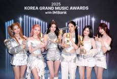 1년 내내 압도적…아이브, 완성형 걸그룹 그 이상이 되다 [줌인]