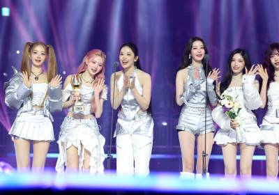 [포토]아이브, 2025그랜드송 수상으로 4관왕 등극