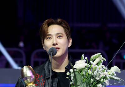 [포토]수호, 남자 베스트 솔로 아티스트 수상