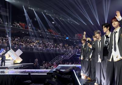 [포토]클로즈 유어 아이즈, 내년에도 KGMA에서 만나요