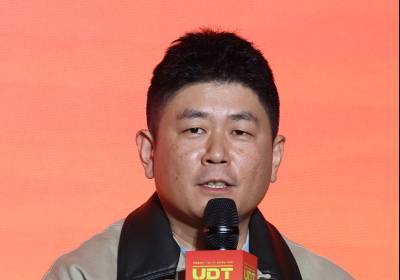 [포토] 인사말 하는 조웅 감독