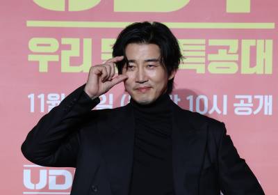 [포토] 윤계상, 특공대 포즈 발사