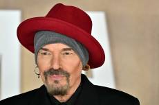 “안젤리나 졸리와 이혼한 이유는”...22년 만 입 열었다