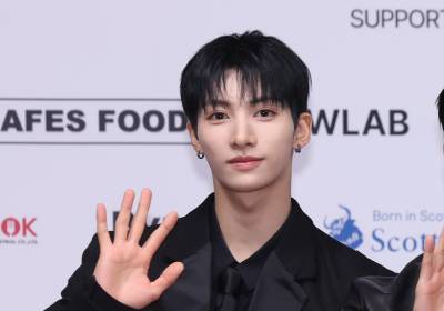 [포토] 넥스지 유우, 예쁜 손인사