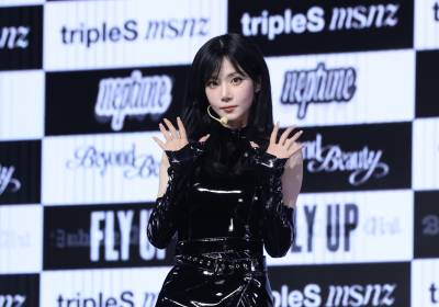 [포토] 트리플에스 미소녀즈 넵튠 김나경, 도도한 손인사