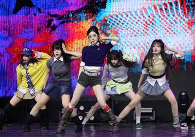 [포토] 트리플에서 미소녀즈 문, 압도하는 무대