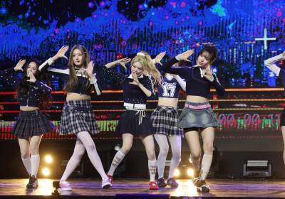 [포토] 트리플에서 미소녀즈 제니스, 무대를 즐겨요