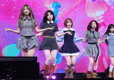 [포토] 리센느, 청량감 넘치는 무대