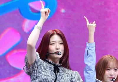 [포토] 리센느제나, 멋지게 손가락 콕~