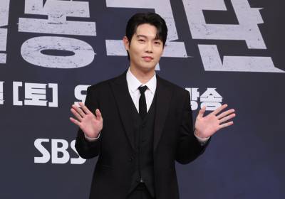 [포토] 손태진, 멋진 손인사