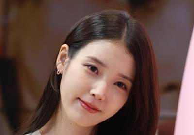 [포토] 아이유, 요정의 하트