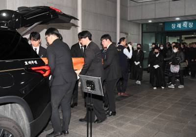 [포토]  故 이순재 발인, 고인 운구