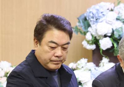 [포토] 故 이순재 영결식, 헌화하는 이원종