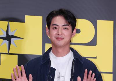 [포토] 구자욱, '정보원' 보러 왔어요