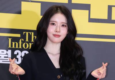 [포토] 스테이씨 시은, 손가락 하트 발사