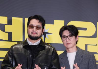 [포토] 김태우-데니안, 하트 받으세요