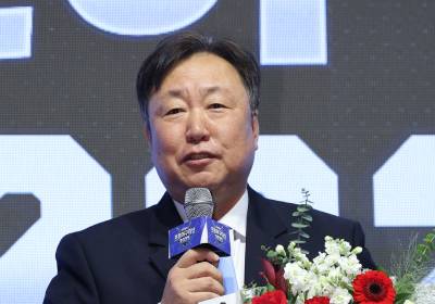 [포토]프런트상 수상한 차명석 LG단장