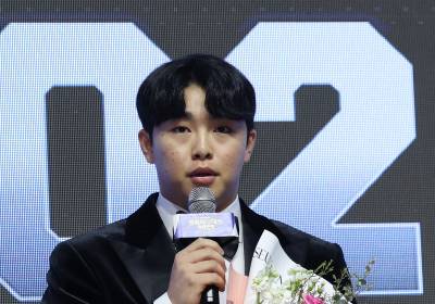 [포토]한화 문현빈, 점프업상 수상