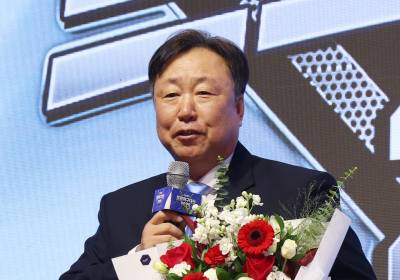 [포토]프런트상 수상한 차명석 LG단장