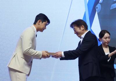 [포토]김주원, 조아바이톤 에이상 수상