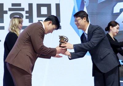 [포토]조성배 대표이사, 대상 축하드립니다