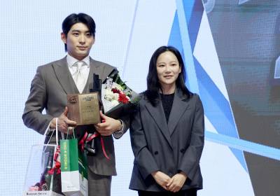 [포토]이정후, 특별상 수상