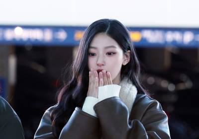 [포토] 키스오브라이프 하늘, 으 추워라~