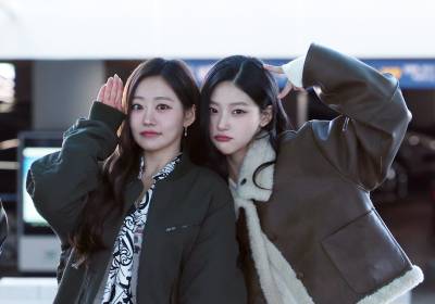 [포토] 키스오브라이프 쥴리-하늘, 사이좋게 찰칵