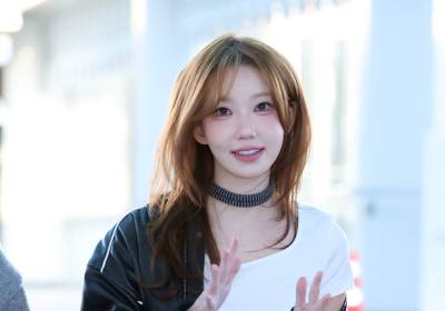 [포토] QWER 마젠타, 한파도 이기는 프로패셔널함