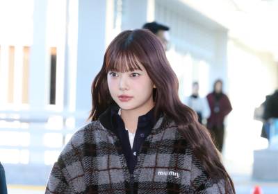 [포토] 르세라핌 홍은채, 터벅터벅 신호등 런웨이