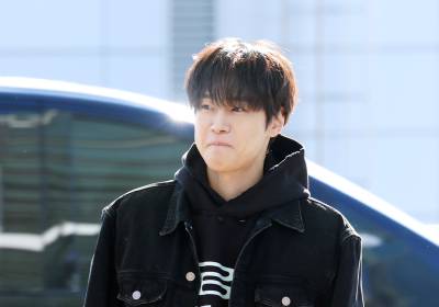 [포토] 많은 인파에 수줍은 강유석