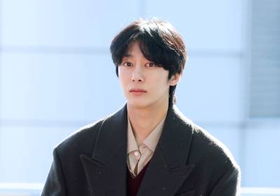 [포토] 몬스타엑스 형원, 수줍은 출국길