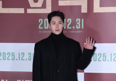 [포토] 한정완, 훈훈한 손인사