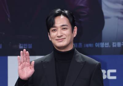 [포토] 이재황, 멋진 손인사