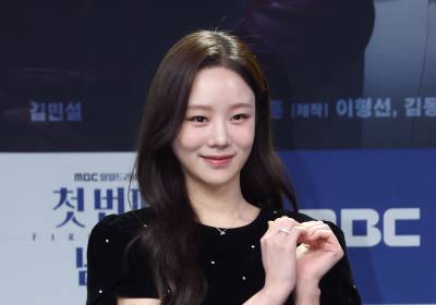 [포토] 김민설, 하트 받으세요