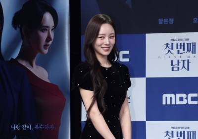 [포토] 수줍게 등장하는 김민설