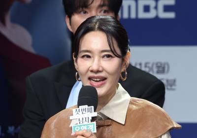 [포토] 인사말 하는 오현경