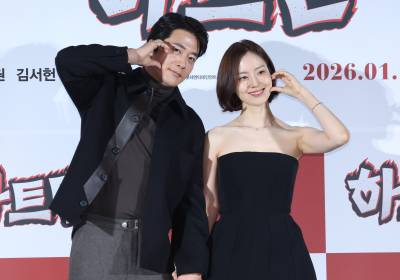 [포토] 권상우-문채원, 귀여운 볼하트