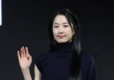 [포토] 원지안, 아름다운 손인사