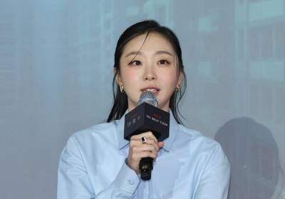 [포토] 인사말 하는 김다미