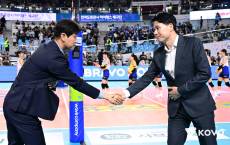 '쫓느냐 쫓기느냐' 도로공사-현대건설 1위 싸움 정면충돌