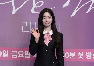 [포토] 다현, 러블리한 손인사