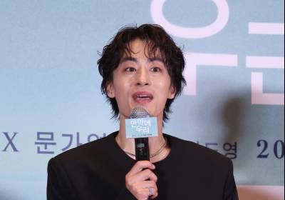 [포토] 인사말 하는 구교환