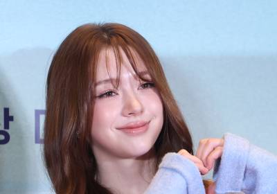 [포토] 피프티피프티 문샤넬, 귀여운 하트