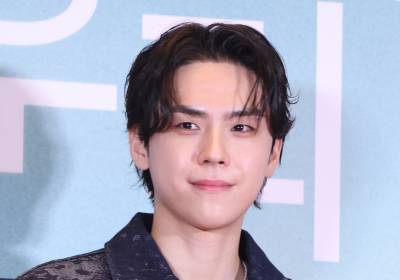 [포토] 김도훈, 하트에 빠져들어