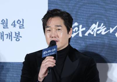 [포토] 인사말 하는 유지태