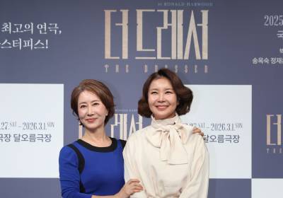 [포토] 연극 '더 드레서' 사모님 역맡은 송옥숙·정재은