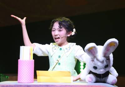 [포토] '어린말리' 김아진, 사진 찍히는 게 좋아~