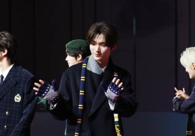 [포토] 투어스 영재, 귀여운 스쿨룩