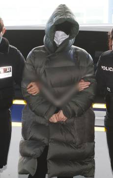 이번엔 황하나 명품  '블레임룩' 완판...범죄자룩이 뭐길래